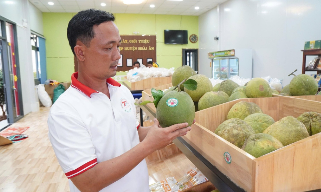 Nông dân bán nông sản nhàn tênh nhờ cách hay